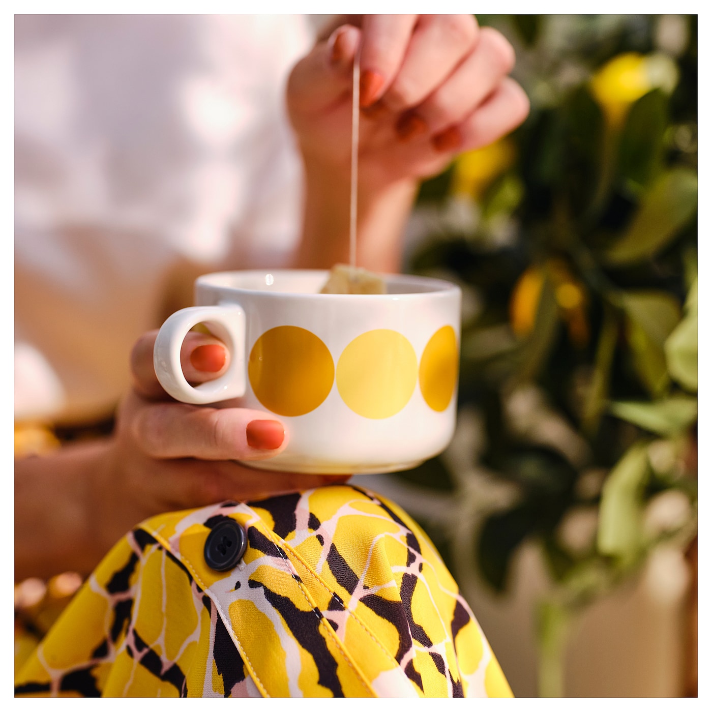 BRÖGGAN mug dot pattern white/yellow - IKEA
