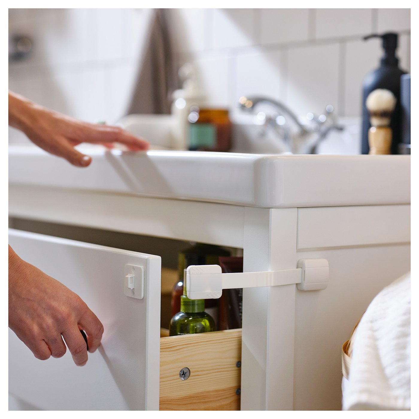 Lot De 2 Bloqueurs De Porte Enfant IKEA UNDVIKA - Sécurité Réfrigérateur, Tiroirs - Collant Ou Vissable - Blanc