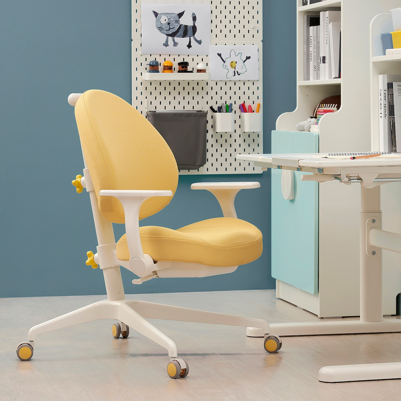 GUNRIK 古里克儿童书桌椅黄色- IKEA